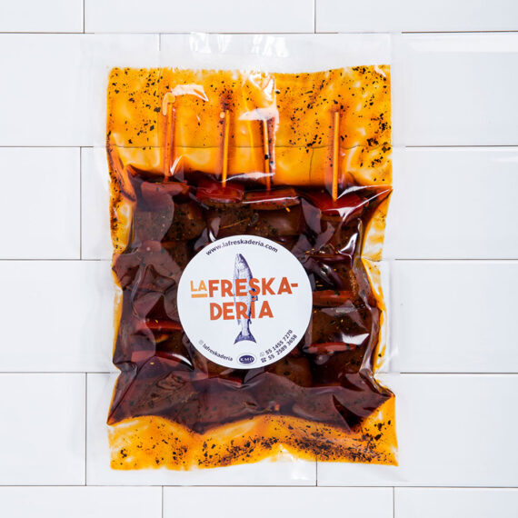 Brochetas de Atun paprika y albahaca